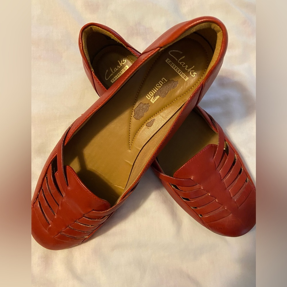 Woman’s Clark Collection Brand Red Sandals, 8 1/2 N
